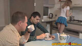 Raguotas petite teen cuckolds vyru