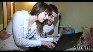 ���ીઠી જોઈ ટીન સુંદરતા લે હાર્ડ 10-pounder